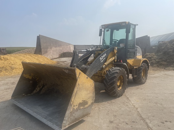 2018 John Deere 324K Compact Utility Loader