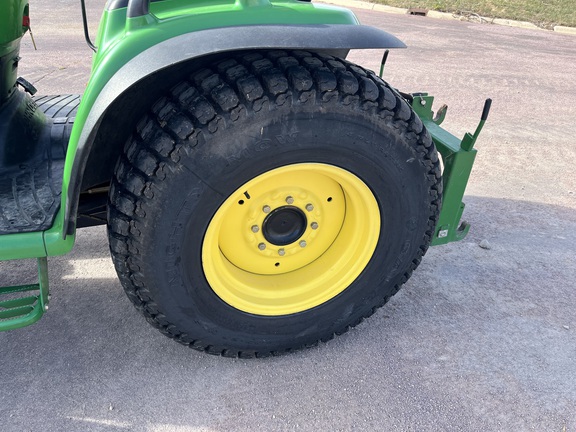 2007 John Deere 3320 Tractor Compact