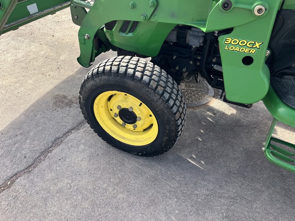 2007 John Deere 3320 Tractor Compact