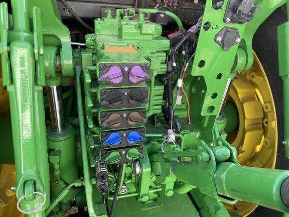 2021 John Deere 8R 250 Tractor