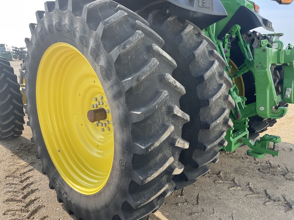 2021 John Deere 8R 250 Tractor