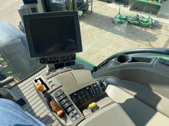 2021 John Deere 8R 250 Tractor