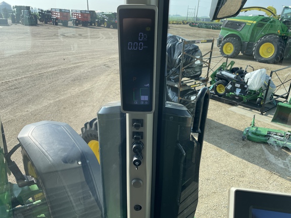 2021 John Deere 8R 250 Tractor