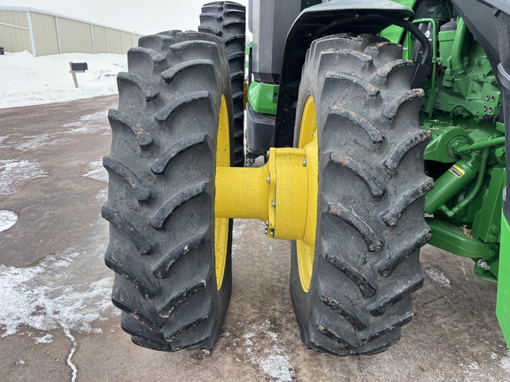 2021 John Deere 8R 250 Tractor