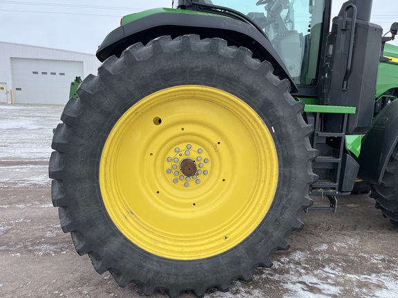 2021 John Deere 8R 250 Tractor