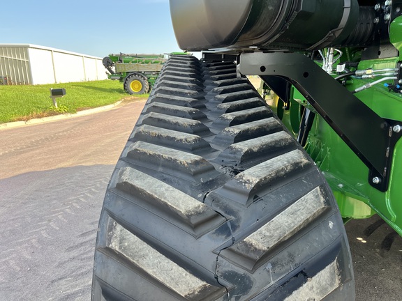 2025 John Deere 9RT 590 Tractor Rubber Track