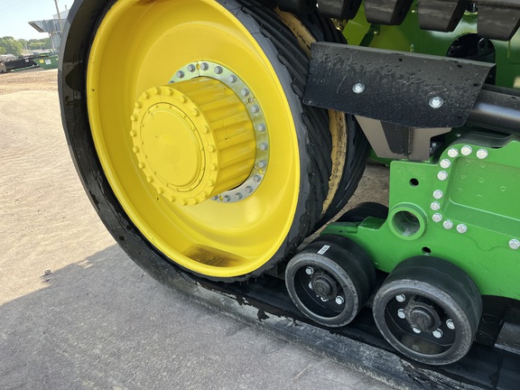 2025 John Deere 9RT 590 Tractor Rubber Track