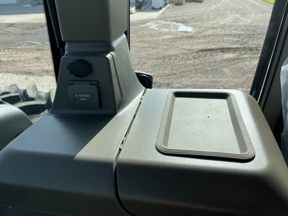 2025 John Deere 9R 590 Tractor 4WD