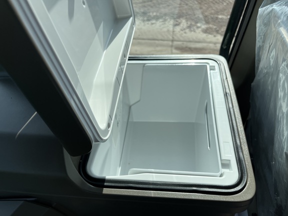 2025 John Deere 9R 590 Tractor 4WD