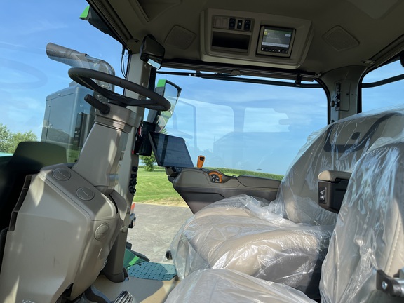 2025 John Deere 9R 590 Tractor 4WD