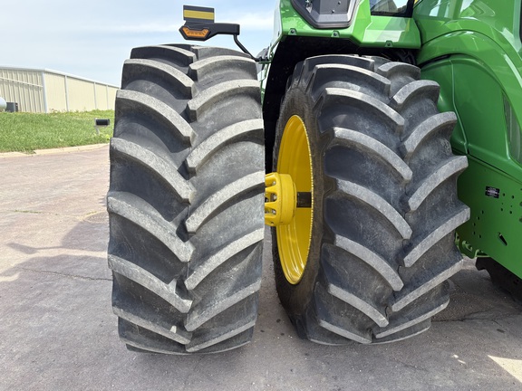 2025 John Deere 9R 590 Tractor 4WD
