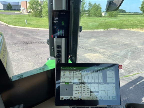 2025 John Deere 9RX 640 Tractor Rubber Track