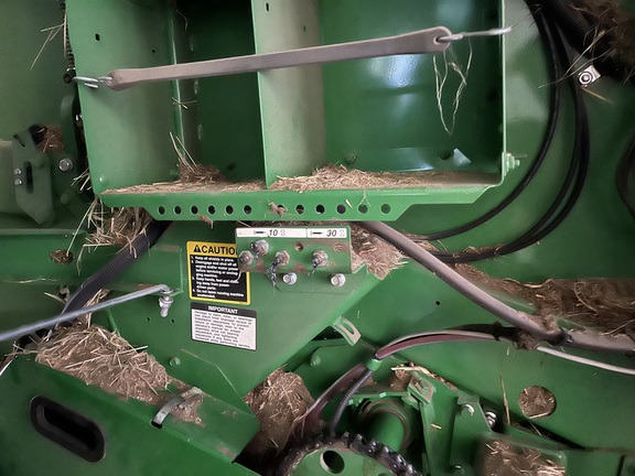 2020 John Deere 560M Baler/Round