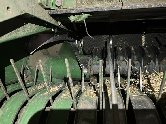 2020 John Deere 560M Baler/Round