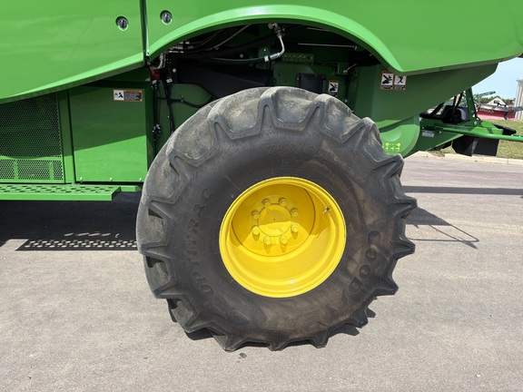 2024 John Deere S780 Combine