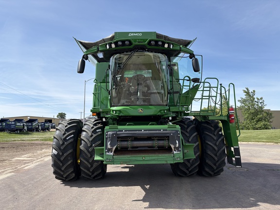 2024 John Deere S780 Combine