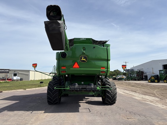 2024 John Deere S780 Combine