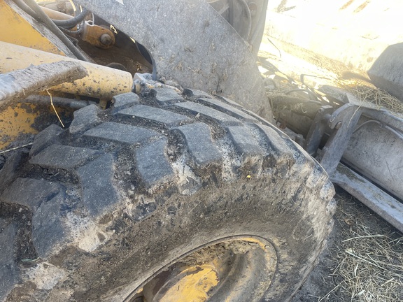 2015 John Deere 244K Compact Utility Loader