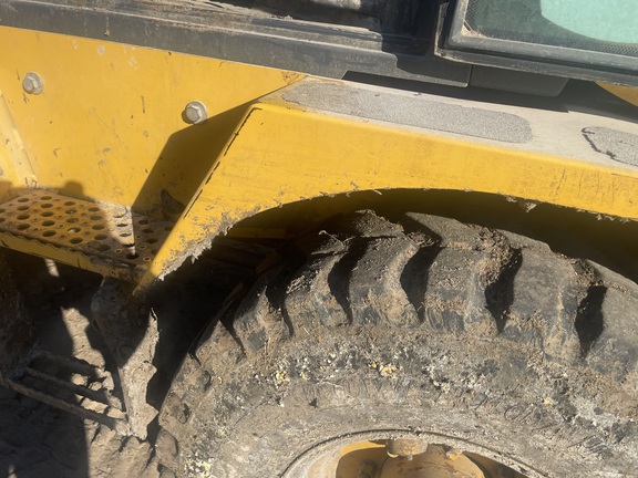 2015 John Deere 244K Compact Utility Loader