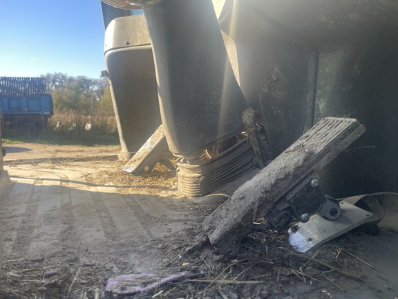 2015 John Deere 244K Compact Utility Loader