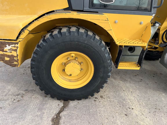 2015 John Deere 244K Compact Utility Loader