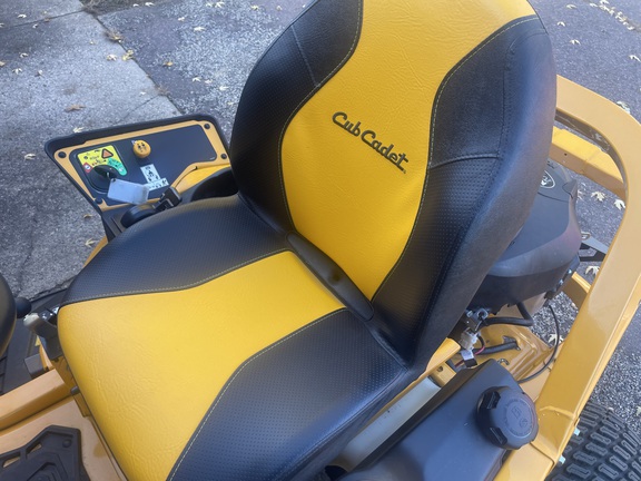 2023 Cub Cadet ZTS1 42 Mower/Zero Turn