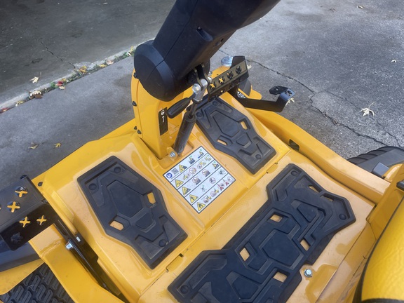 2023 Cub Cadet ZTS1 42 Mower/Zero Turn