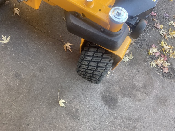 2023 Cub Cadet ZTS1 42 Mower/Zero Turn