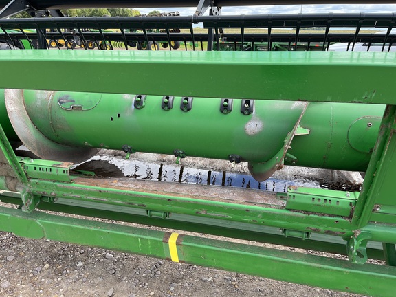 2013 John Deere 630F Header Combine