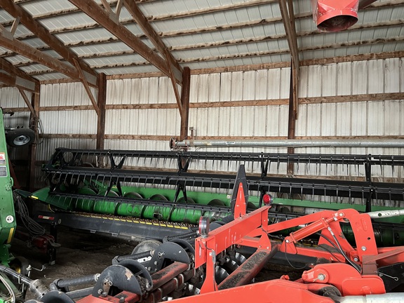 2011 John Deere 635F Header Combine