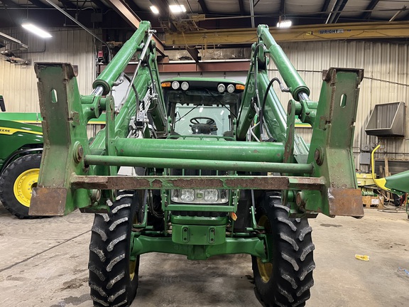 2010 John Deere 7330 Tractor