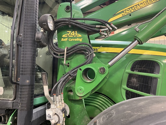 2010 John Deere 7330 Tractor