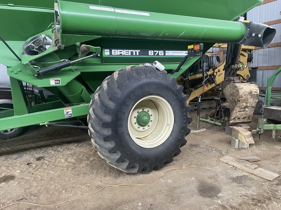 2002 Brent 876 Grain Cart