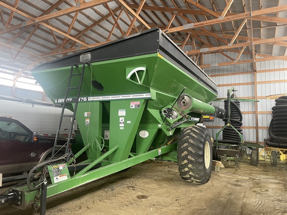 2002 Brent 876 Grain Cart