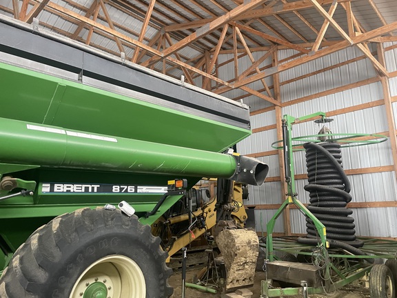 2002 Brent 876 Grain Cart