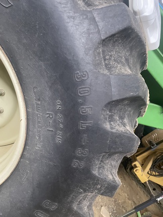 2002 Brent 876 Grain Cart