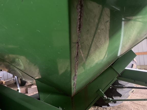 2002 Brent 876 Grain Cart