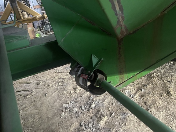 2002 Brent 876 Grain Cart