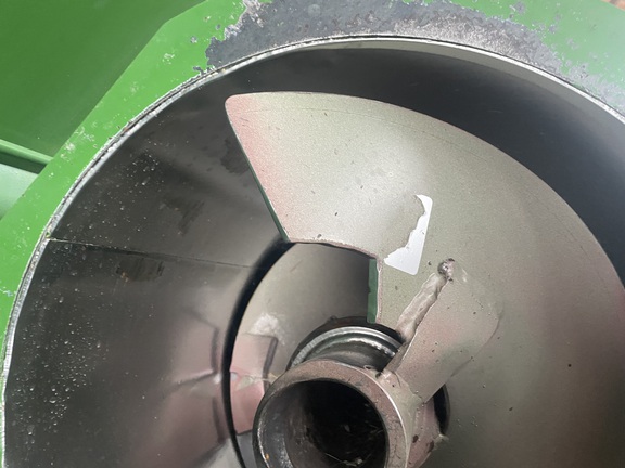 2002 Brent 876 Grain Cart