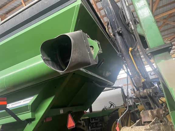 2002 Brent 876 Grain Cart