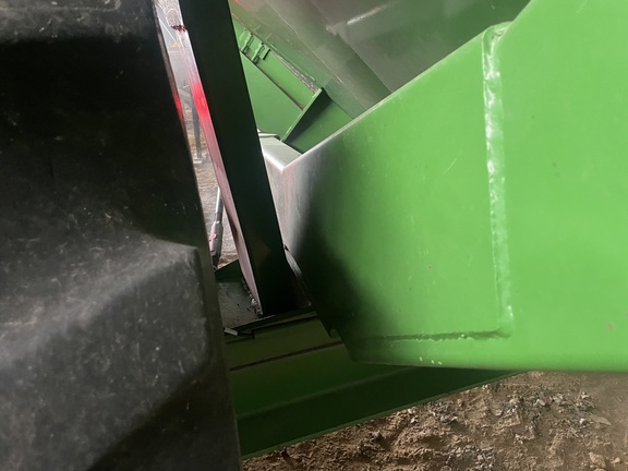 2002 Brent 876 Grain Cart