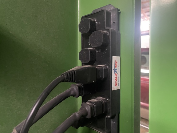 2002 Brent 876 Grain Cart