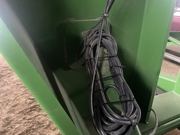 2002 Brent 876 Grain Cart