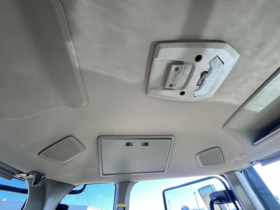 2025 John Deere 9R 640 Tractor 4WD