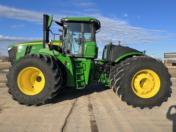 2025 John Deere 9R 590 Tractor 4WD