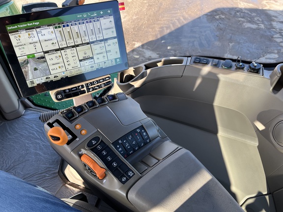 2025 John Deere 9R 590 Tractor 4WD