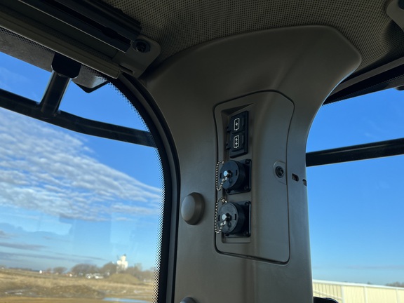 2025 John Deere 9R 590 Tractor 4WD