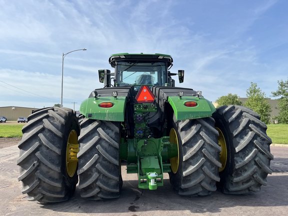 2025 John Deere 9R 640 Tractor 4WD