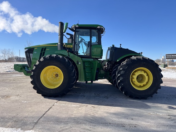 2025 John Deere 9R 640 Tractor 4WD