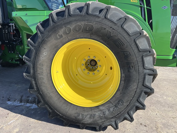 2025 John Deere 9R 640 Tractor 4WD
